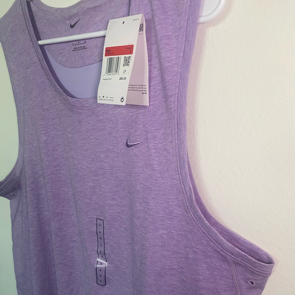 &55 Retail- Men’s NWT NIKE Purple Tank